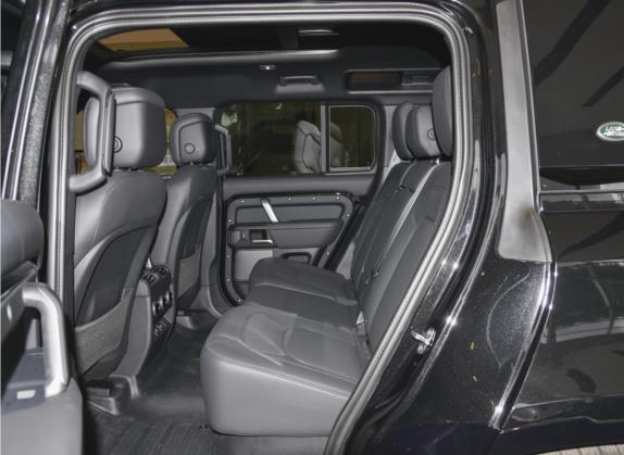 路虎卫士 2023款 改款 110 5.0T V8 车厢座椅   后排空间