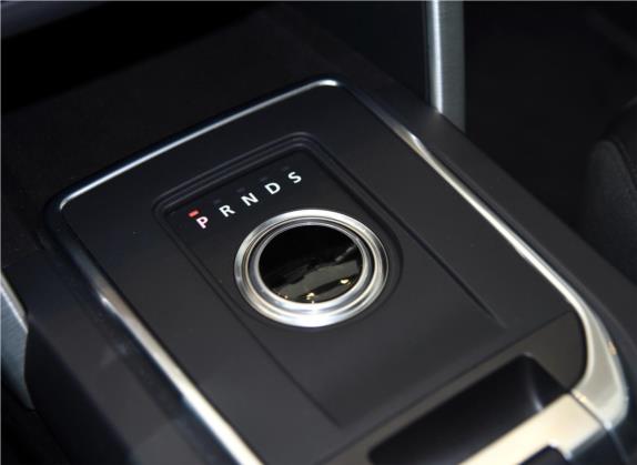 发现神行(进口) 2015款 2.0T SE 中控类   挡把