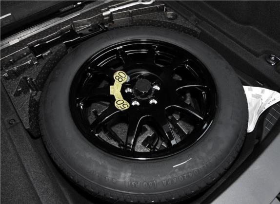 揽胜星脉 2018款 P380 R-DYNAMIC HSE 其他细节类   备胎