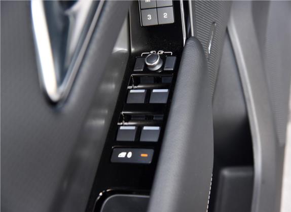 揽胜星脉 2019款 250PS R-DYNAMIC S 车厢座椅   门窗控制
