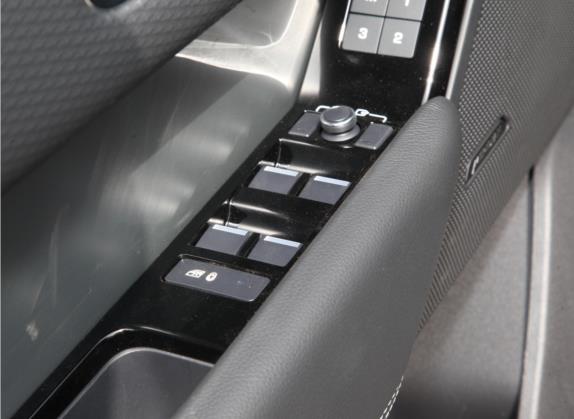 揽胜星脉 2021款 P250 熠黑珍藏版 车厢座椅   门窗控制
