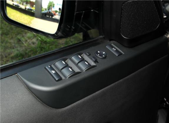 揽胜 2012款 5.0 SC V8 车厢座椅   门窗控制