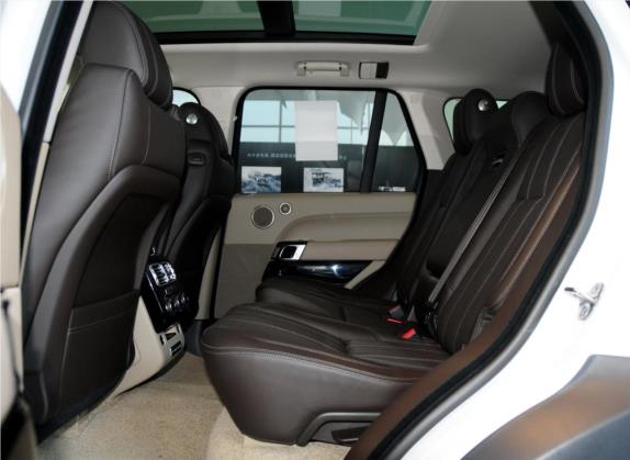 揽胜 2013款 NA 5.0 V8 Vogue 车厢座椅   后排空间