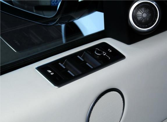 揽胜 2014款 3.0 SC V6 Vogue SE 车厢座椅   门窗控制