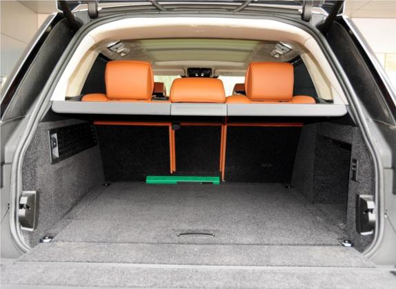 揽胜 2014款 5.0 SC V8 AB 尊崇创世加长版 车厢座椅   后备厢