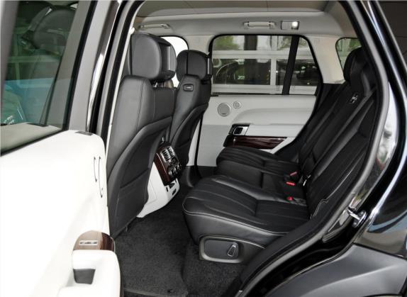 揽胜 2014款 3.0 TDV6 Vogue 车厢座椅   后排空间