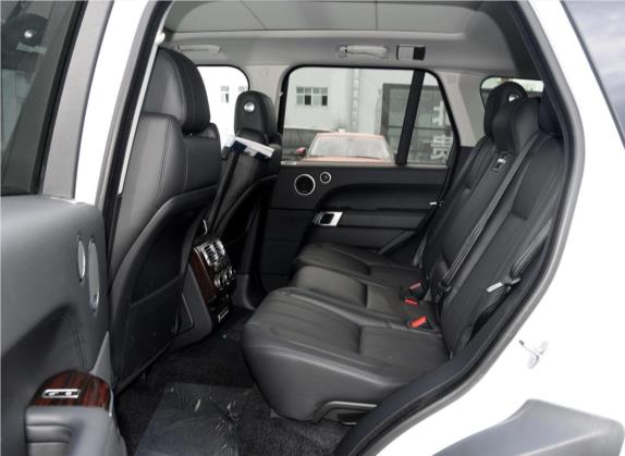 揽胜 2014款 改款 3.0 SC V6 Vogue 车厢座椅   后排空间