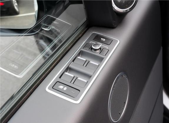 揽胜 2015款 3.0 SC V6 黑曜限量版 车厢座椅   门窗控制
