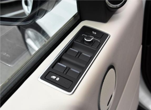 揽胜 2016款 3.0 SC V6 Vogue SE 创世加长版 车厢座椅   门窗控制