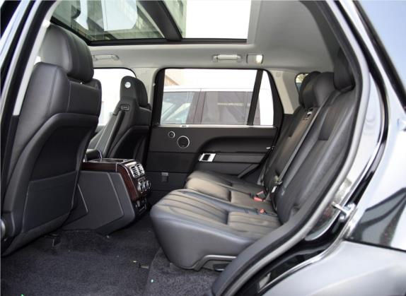 揽胜 2017款 3.0 SC V6 Vogue 加长版 车厢座椅   后排空间