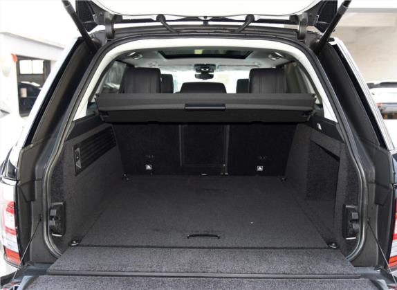 揽胜 2017款 3.0 SC V6 Vogue 加长版 车厢座椅   后备厢