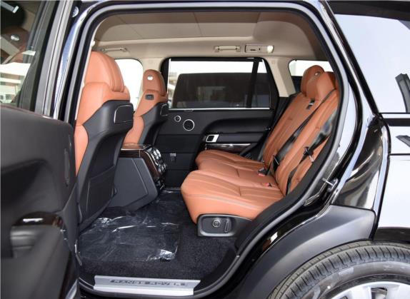 揽胜 2017款 3.0 SC V6 Vogue SE 创世加长版 车厢座椅   后排空间