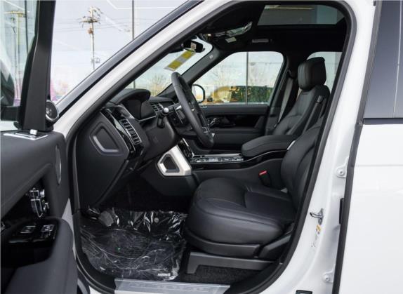 揽胜 2019款 3.0 SCV6 传世版 车厢座椅   前排空间