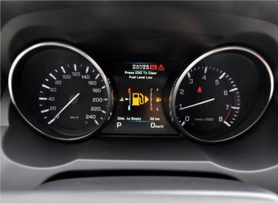 揽胜极光(进口) 2012款 2.0T 5门耀致版 中控类   仪表盘