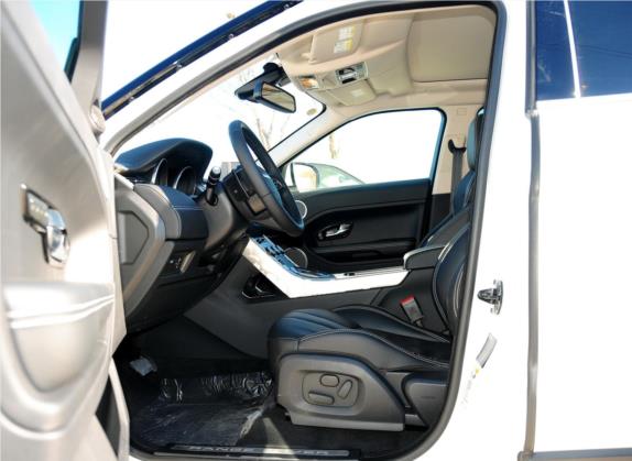 揽胜极光(进口) 2013款 2.0T 5门耀致版 车厢座椅   前排空间