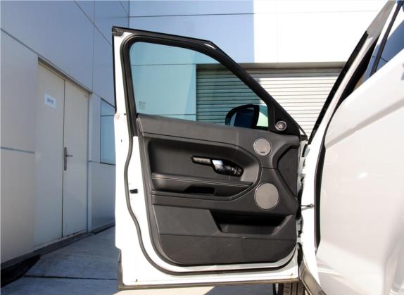 揽胜极光(进口) 2013款 2.0T 5门耀致版 车厢座椅   前门板
