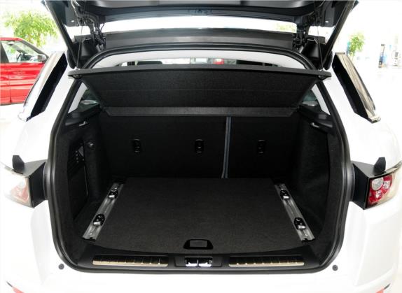 揽胜极光(进口) 2013款 2.0T 5门耀动版 车厢座椅   后备厢