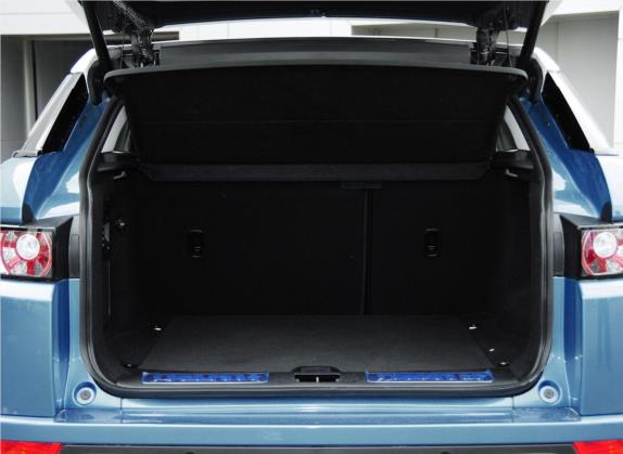 揽胜极光(进口) 2013款 2.0T 3门眩蓝限量版 车厢座椅   后备厢