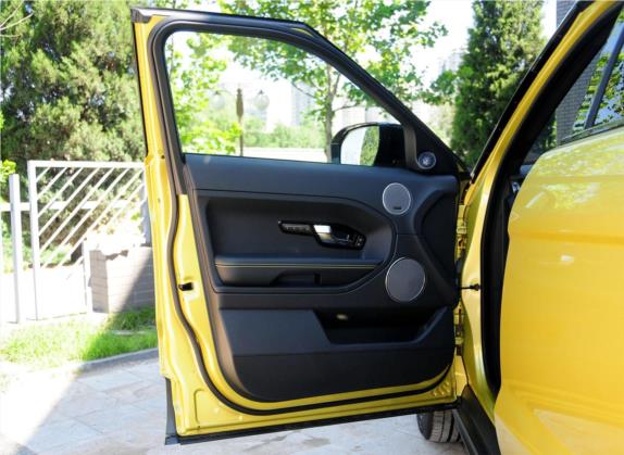 揽胜极光(进口) 2013款 2.0T 5门熠动限量版 车厢座椅   前门板