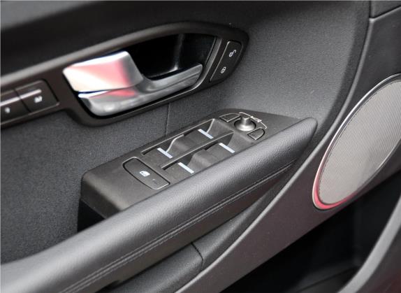 揽胜极光(进口) 2015款 2.0T 5门耀享版 车厢座椅   门窗控制