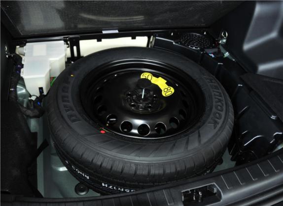 神行者2 2011款 3.2L i6 SE汽油版 其他细节类   备胎