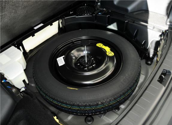 神行者2 2012款 2.2T SD4 S柴油版 其他细节类   备胎