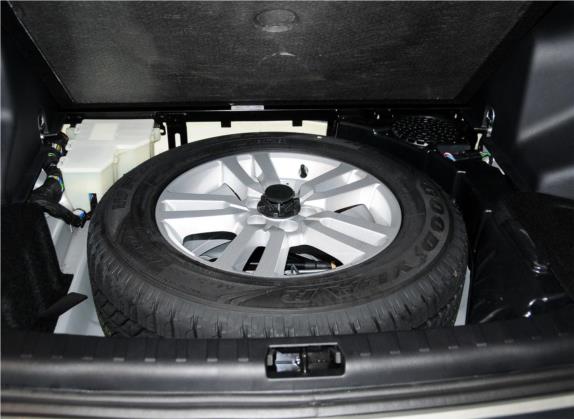 神行者2 2013款 2.0T Si4 SE汽油版 其他细节类   备胎
