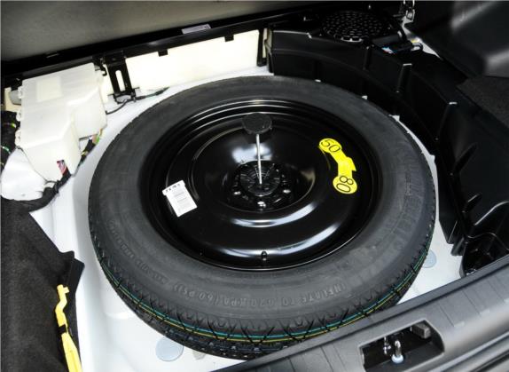 神行者2 2014款 2.2T SD4 S柴油版 其他细节类   备胎