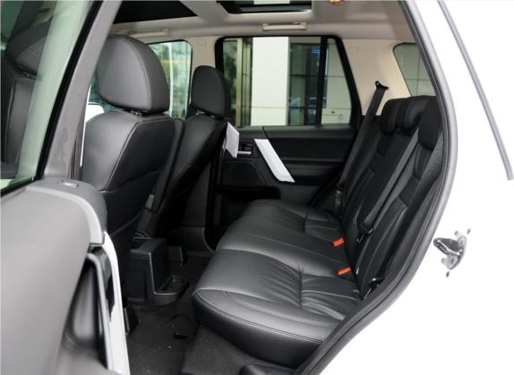 神行者2 2015款 2.0T Si4 HSE Luxury典藏版 车厢座椅   后排空间