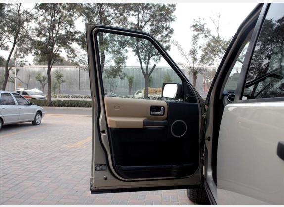 发现 2005款 4.0 SC V6 HSE 车厢座椅   前门板