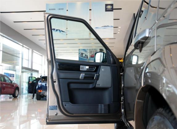 发现 2013款 5.0 V8 HSE 车厢座椅   前门板