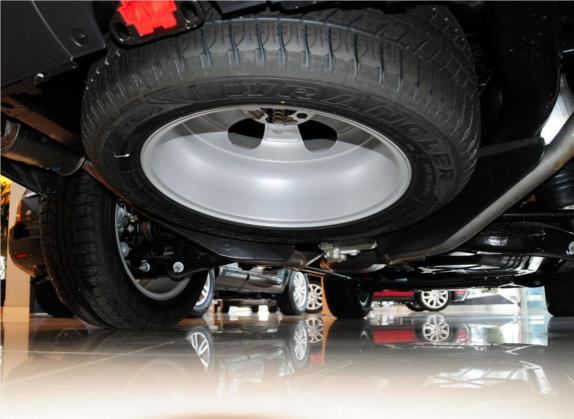 发现 2013款 3.0 SDV6 HSE 柴油版 其他细节类   备胎