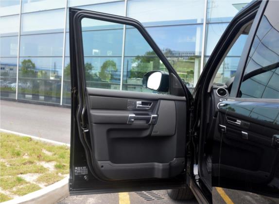 发现 2015款 3.0 SDV6 HSE 柴油版 车厢座椅   前门板