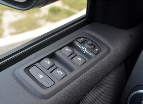 发现 2015款 3.0 SDV6 HSE 柴油版 车厢座椅   门窗控制