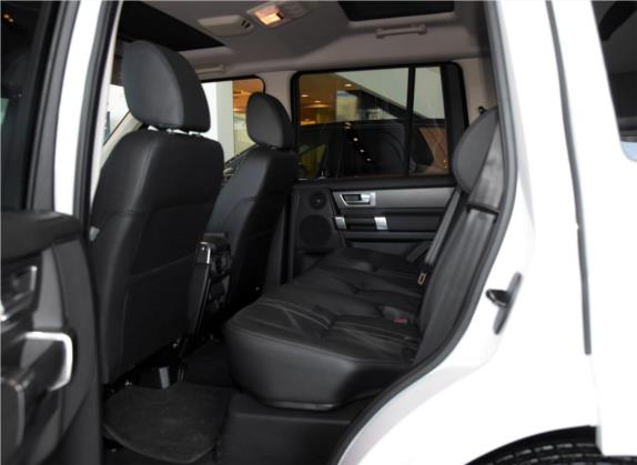 发现 2015款 3.0 SC V6 SE 车厢座椅   后排空间