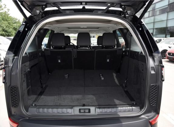 发现 2017款 3.0 SC V6 SE 车厢座椅   后备厢
