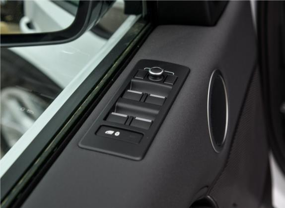 发现 2018款 3.0 SC V6 SE 车厢座椅   门窗控制