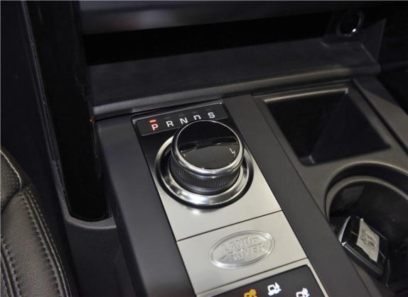 发现 2019款 3.0 SC V6 SE 中控类   挡把