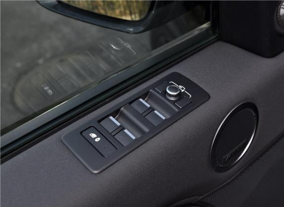 发现 2020款 3.0 SC V6 30周年特别版 车厢座椅   门窗控制
