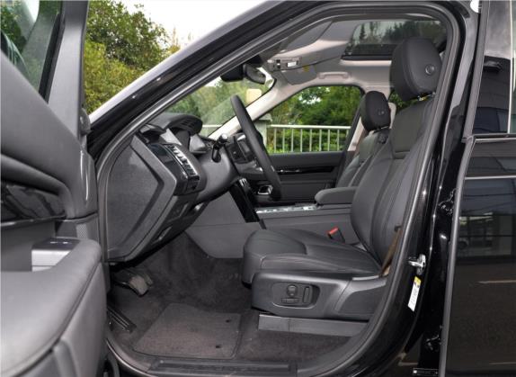 发现 2020款 3.0 SC V6 SE 车厢座椅   前排空间