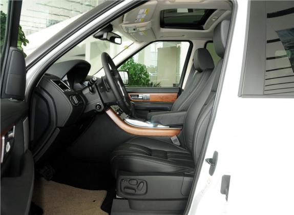 揽胜运动版 2013款 3.0 TDV6 柴油极致运动版 车厢座椅   前排空间