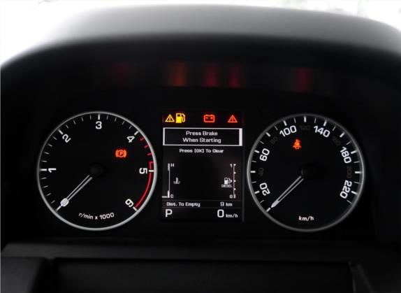 揽胜运动版 2013款 3.0 TDV6 柴油极致运动版 中控类   仪表盘