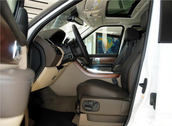 揽胜运动版 2013款 5.0 NA V8 HSE 车厢座椅   前排空间