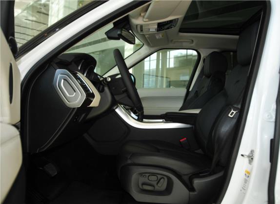 揽胜运动版 2014款 3.0 SC V6 HSE 车厢座椅   前排空间