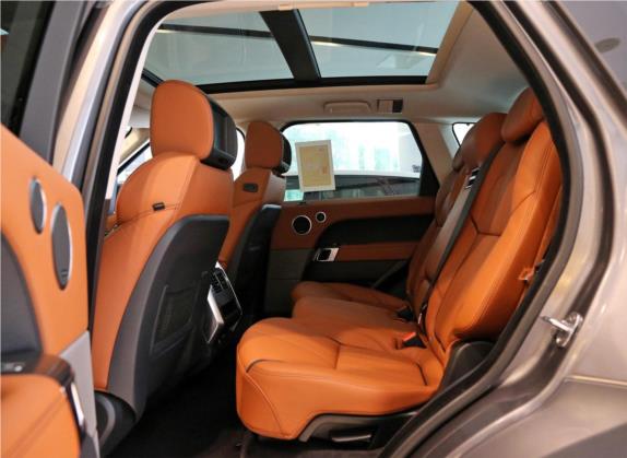 揽胜运动版 2014款 3.0 SC V6 HSE DYNAMIC 车厢座椅   后排空间