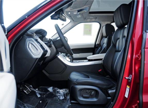 揽胜运动版 2014款 3.0 SC V6 智利红限量版 车厢座椅   前排空间