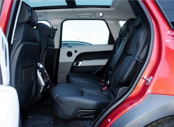 揽胜运动版 2014款 3.0 SC V6 智利红限量版 车厢座椅   后排空间