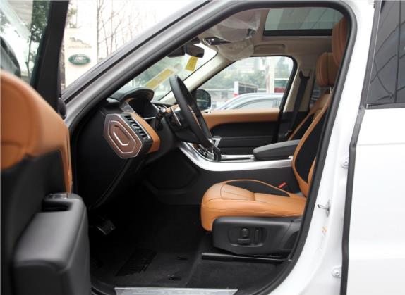 揽胜运动版 2018款 3.0 SC V6 HSE DYNAMIC 车厢座椅   前排空间