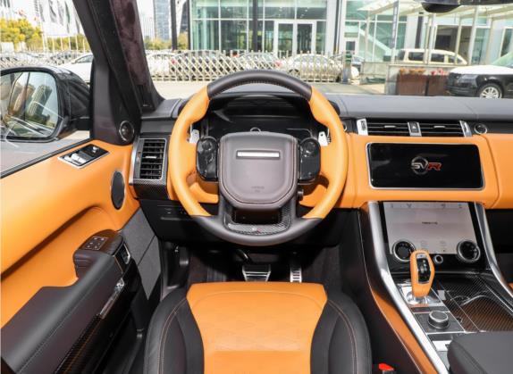 揽胜运动版 2021款 5.0 SC V8 SVR 竞速绿定制版 中控类   驾驶位
