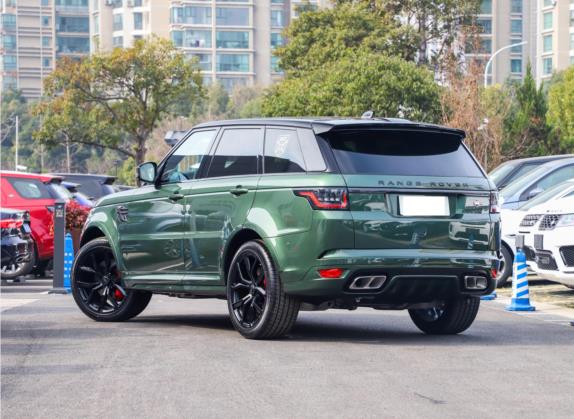 揽胜运动版 2021款 5.0 SC V8 SVR 竞速绿定制版 外观   斜后